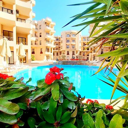 Aqua Tropical Resort Next To Al Gouna 洪加達 外观 照片